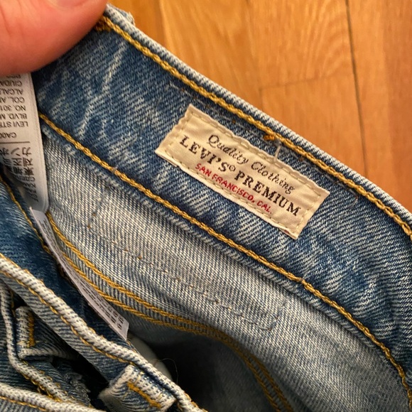 Levi’s 501 Jeans - Picture 3 of 5